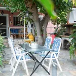 Toulas House * Divarata