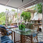 Toulas House Holiday home *