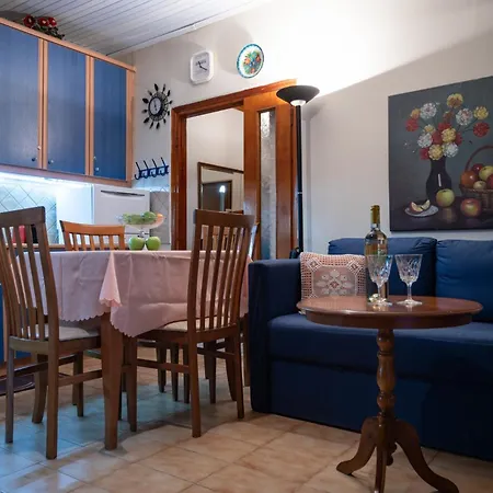 Nyaraló Toulas House
