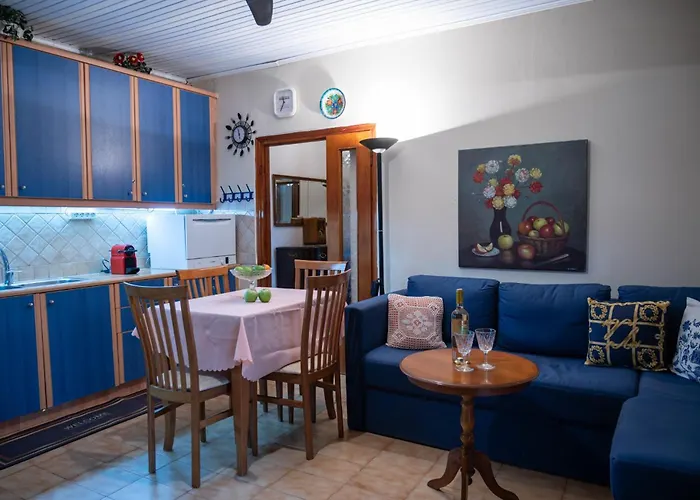 Toulas House * Divaráta