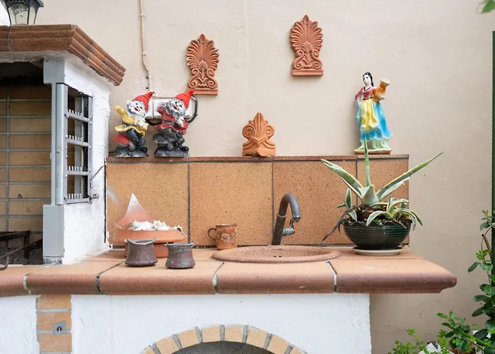 Toulas House Divaráta