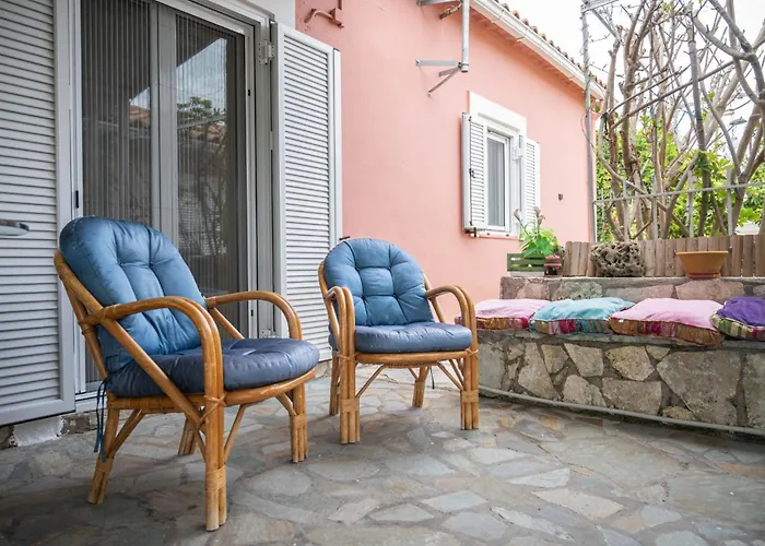 Toulas House Divaráta