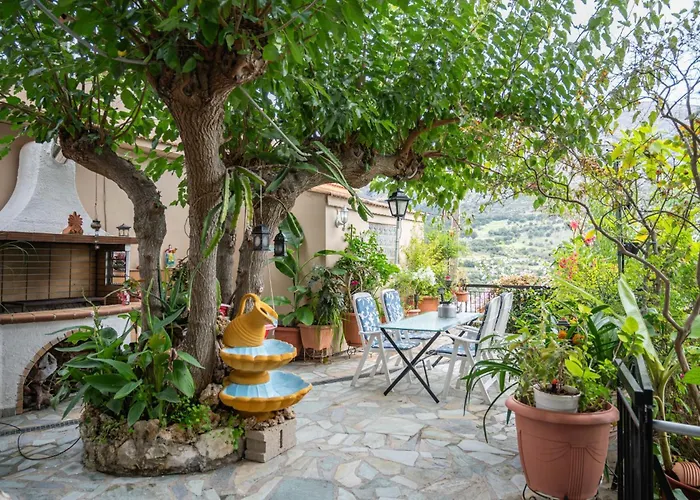 Toulas House Divaráta