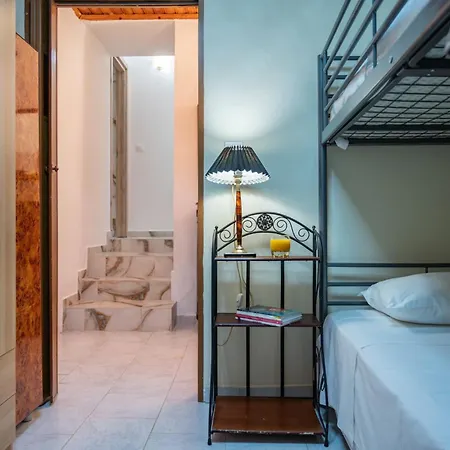 Toulas House * Divarata