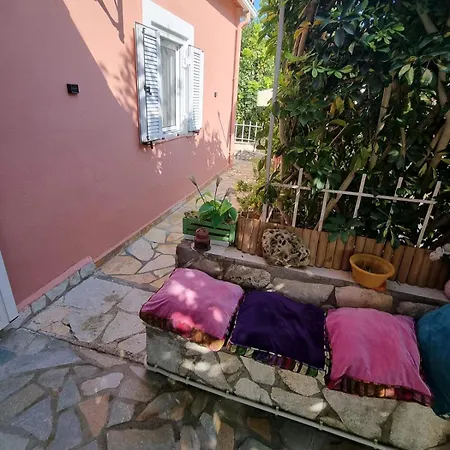 Toulas House Casa vacanze *