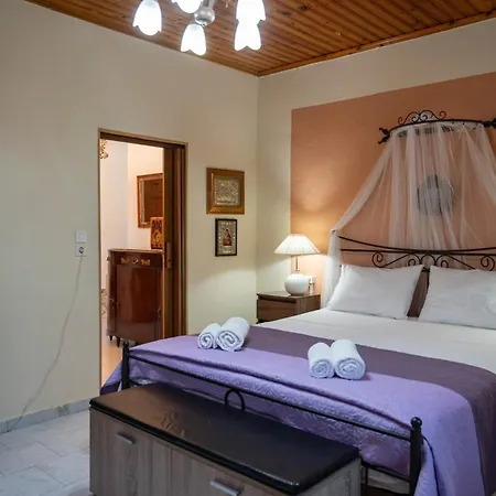 Сasa de vacaciones Toulas House