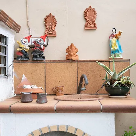 Toulas House Divarata