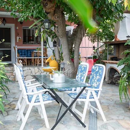 Toulas House * Divarata